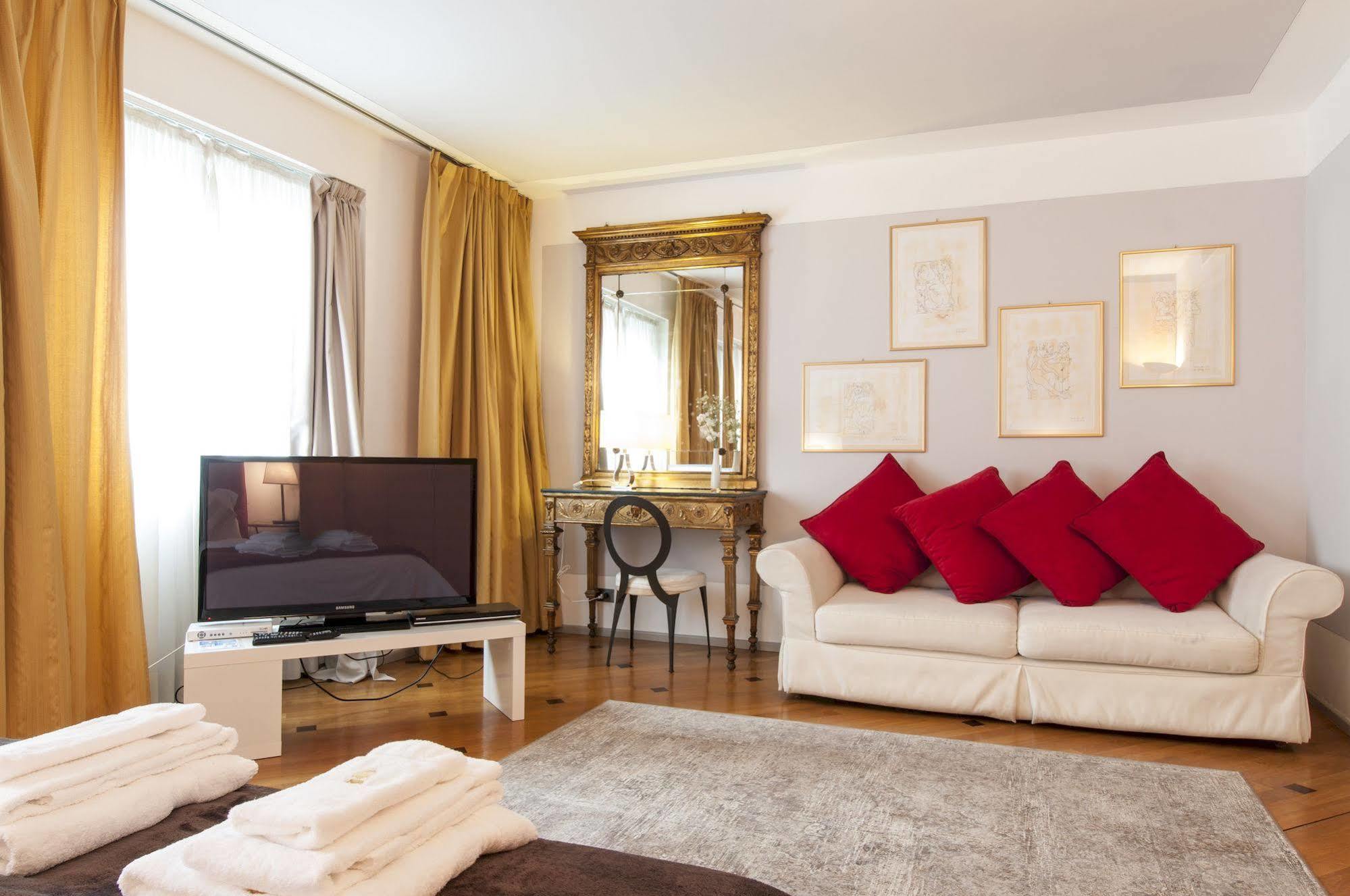 Milan Royal Suites Dış mekan fotoğraf